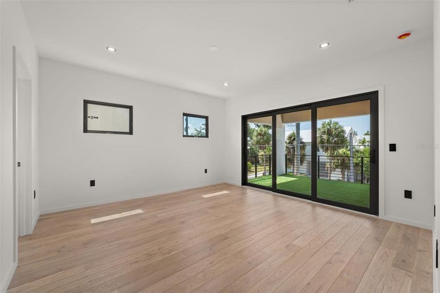 Spacious, unfurnished interior of a new home in , Sarasota (Image 65). Spacious, unfurnished interior of a new home in , Sarasota (Image 65).