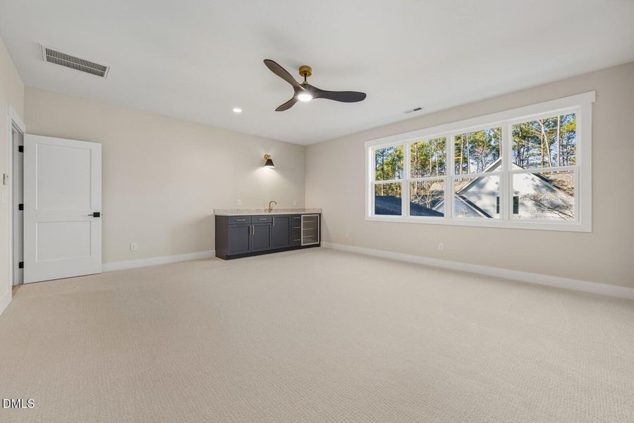 8017 Bud Morris (53) 8017 Bud Morris (53)