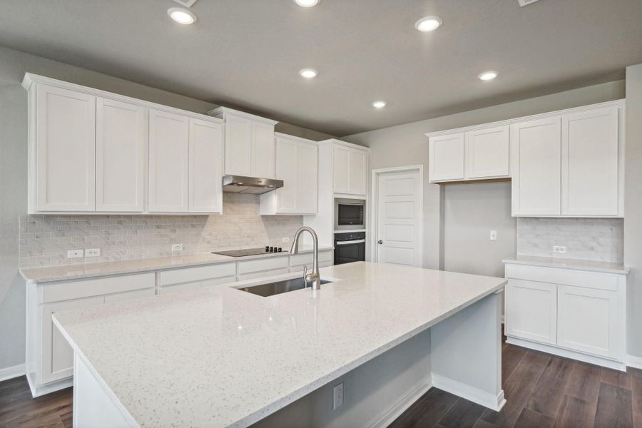 Furnished interior view inside a new home in Kingdom Heights, Rosenberg (Image 4).