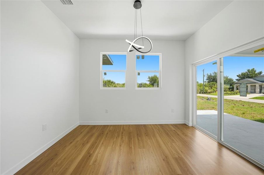 Spacious, unfurnished interior of a new home in , Port Charlotte (Image 37).