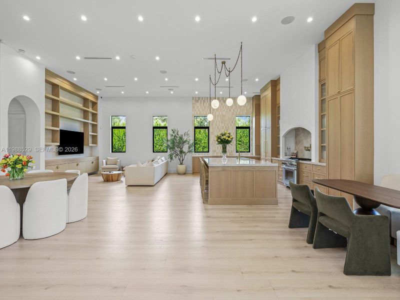 Community amenities in , Palmetto Bay (Image 30).