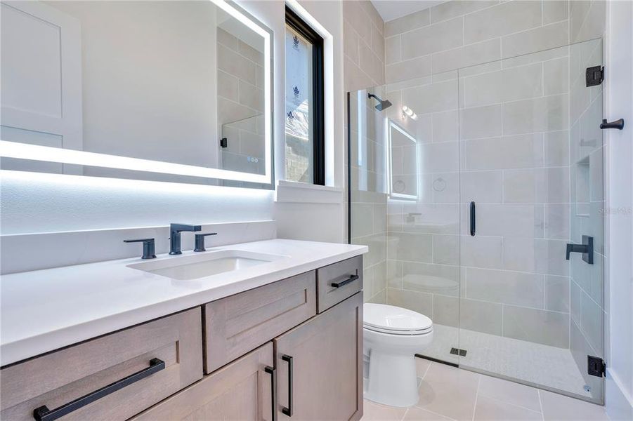 Furnished interior view inside a new home in , Orlando (Image 14).