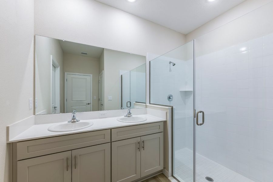 Furnished interior view inside a new home in Cherrywood Preserve, Ocala (Image 8).