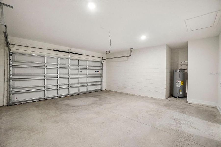 Spacious, unfurnished interior of a new home in Willowbrook North, Winter Haven (Image 34). Spacious, unfurnished interior of a new home in Willowbrook North, Winter Haven (Image 34).