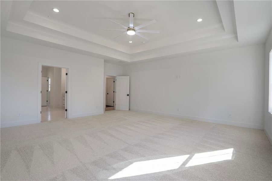 Spacious, unfurnished interior of a new home in , Bogart (Image 22).