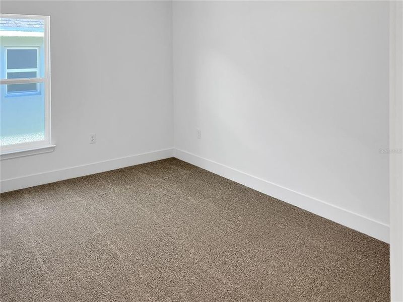 Spacious, unfurnished interior of a new home in Arbor Park, Leesburg (Image 8).