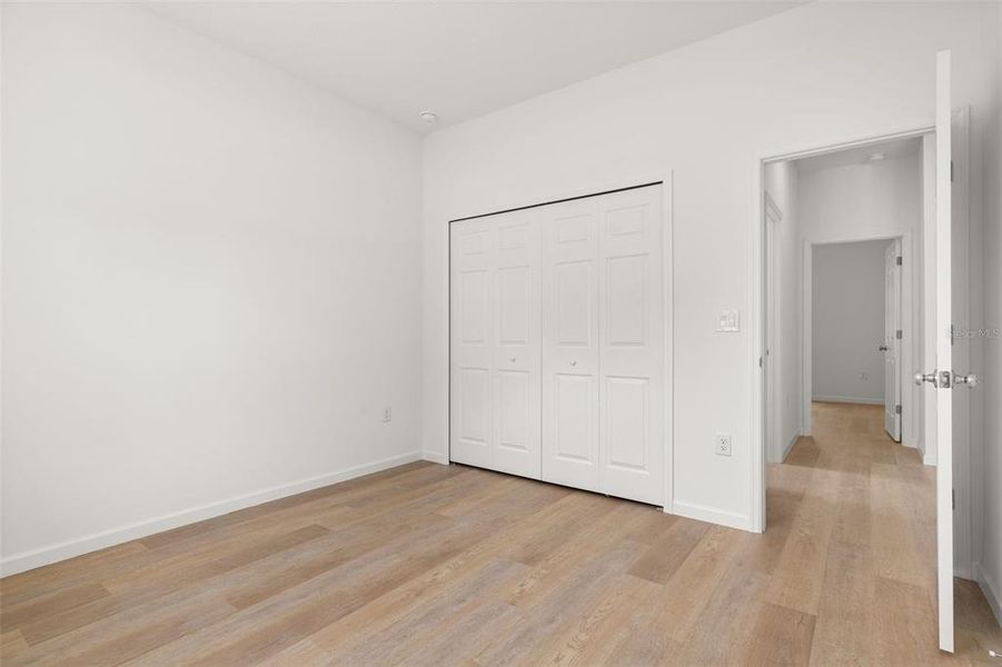 Spacious, unfurnished interior of a new home in , Dunnellon (Image 37).