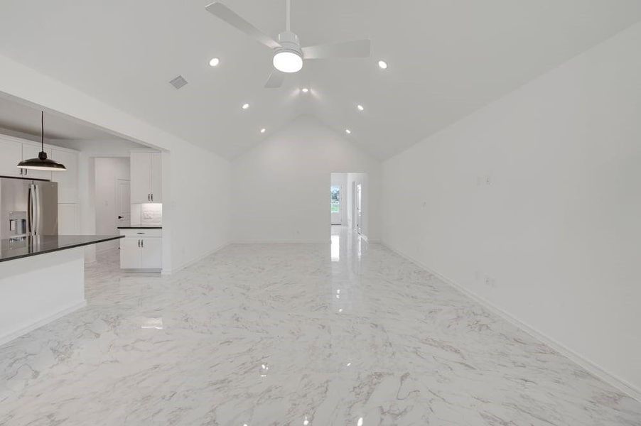 Spacious, unfurnished interior of a new home in Sundance Cove, Crosby (Image 24).
