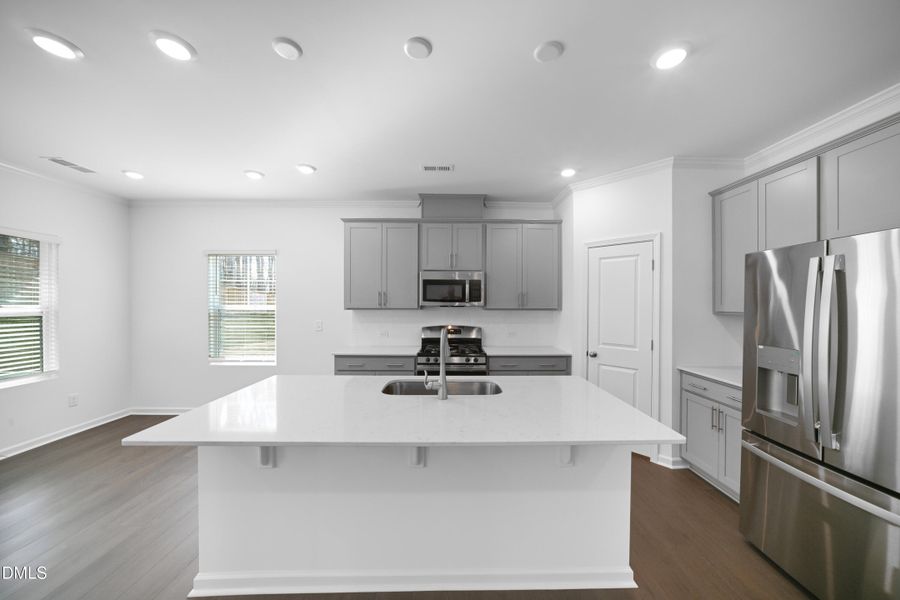 SUN_SherriDowns_Pic_Tessa-22