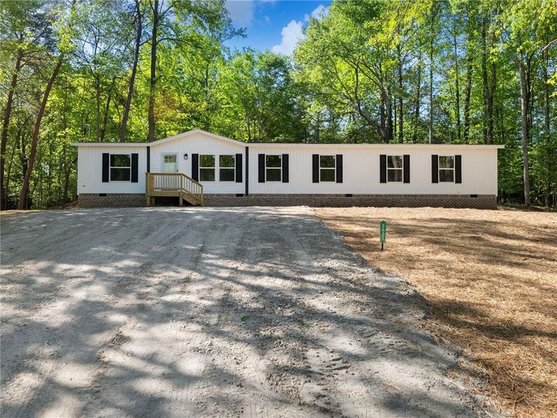 Exterior details and patio area of a home in , Gainesville (Image 29).