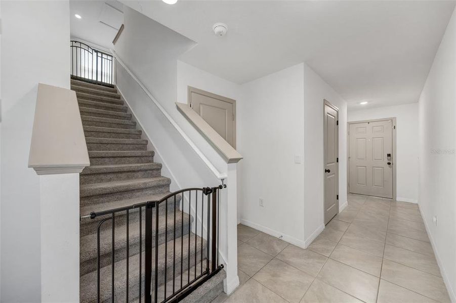 Spacious, unfurnished interior of a new home in Harvest Ridge, Zephyrhills (Image 22).