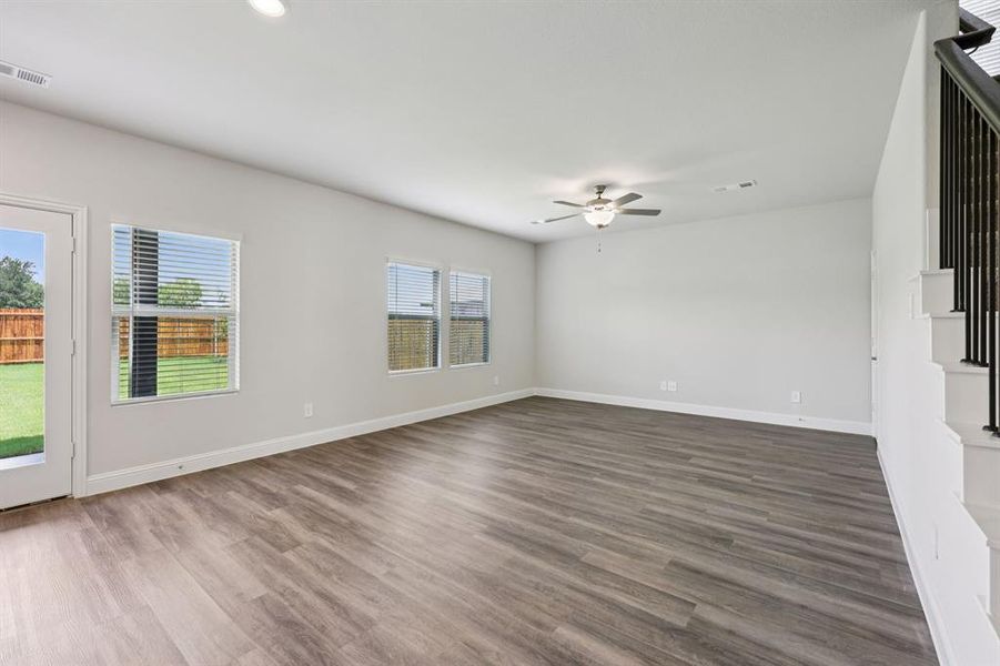 Spacious, unfurnished interior of a new home in Westmoor, Sherman (Image 26).