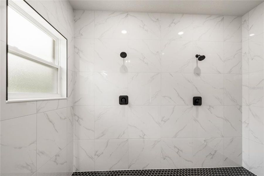 Spacious, unfurnished interior of a new home in , Citrus Springs (Image 6).