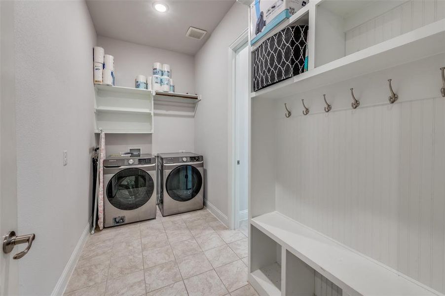 Furnished interior view inside a new home in , Mansfield (Image 12).