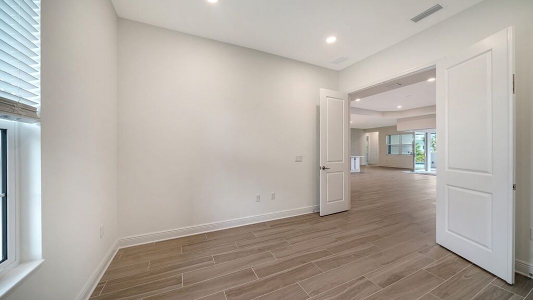Spacious, unfurnished interior of a new home in Canoe Creek, Parrish (Image 46). Spacious, unfurnished interior of a new home in Canoe Creek, Parrish (Image 46).