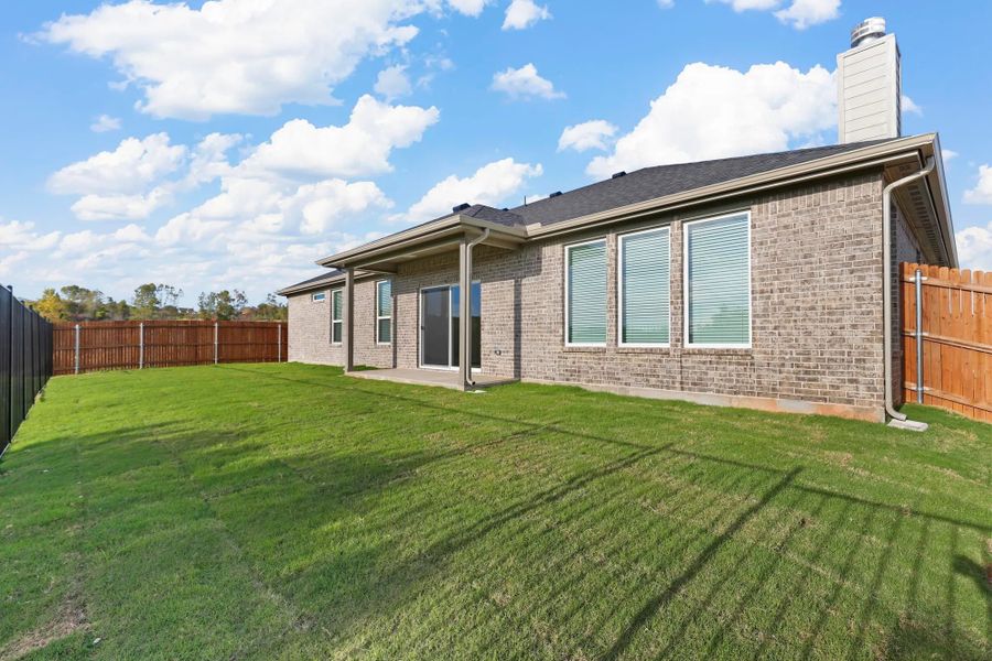 Representative exterior details of a home built from the Garrison I by Cheldan Homes in Stoneview, Glen Rose (Image 4).