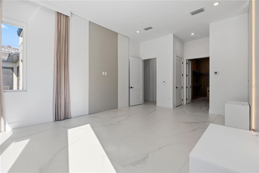 Spacious, unfurnished interior of a new home in , Montverde (Image 67).