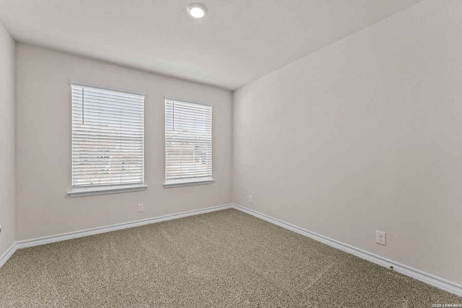 Spacious, unfurnished interior of a new home in Steele Creek, Cibolo (Image 9).