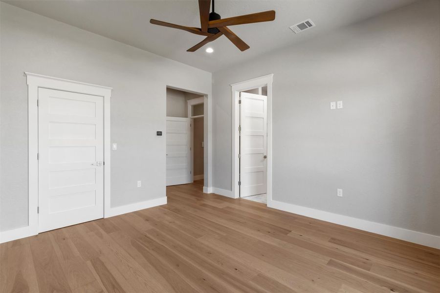 Spacious, unfurnished interior of a new home in , College Station (Image 22).