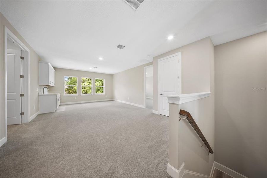 Spacious, unfurnished interior of a new home in Fire Creek, Gotha (Image 25). Spacious, unfurnished interior of a new home in Fire Creek, Gotha (Image 25).