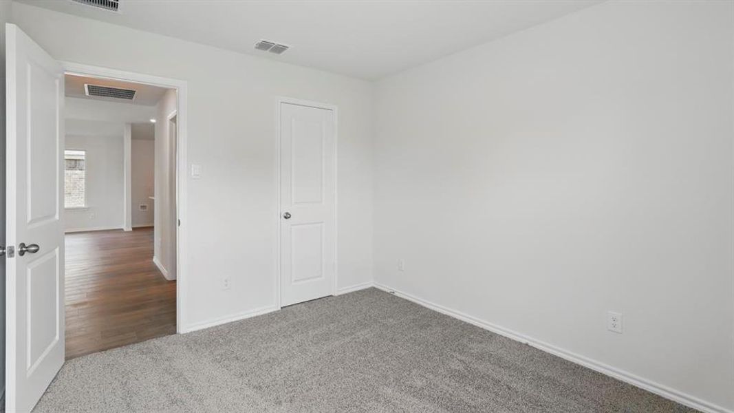 Spacious, unfurnished interior of a new home in Sanger Circle, Sanger (Image 36).