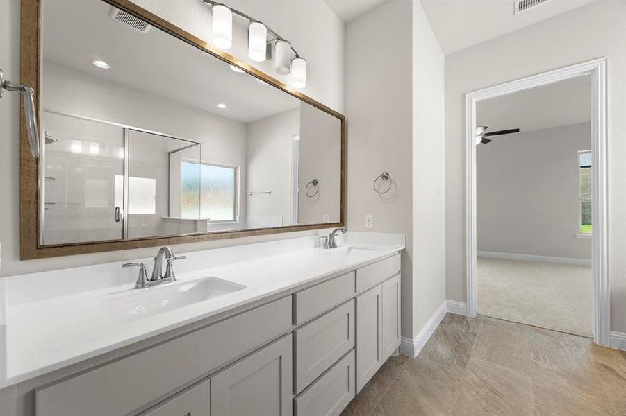 18. 708 Splendor - Bath (3)