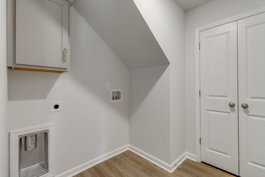 Spacious, unfurnished interior of a new home in Winston Point, Gilbert (Image 24). Spacious, unfurnished interior of a new home in Winston Point, Gilbert (Image 24).