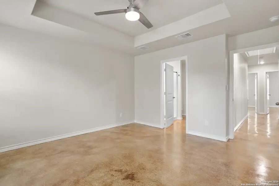 Spacious, unfurnished interior of a new home in , Spring Branch (Image 9).
