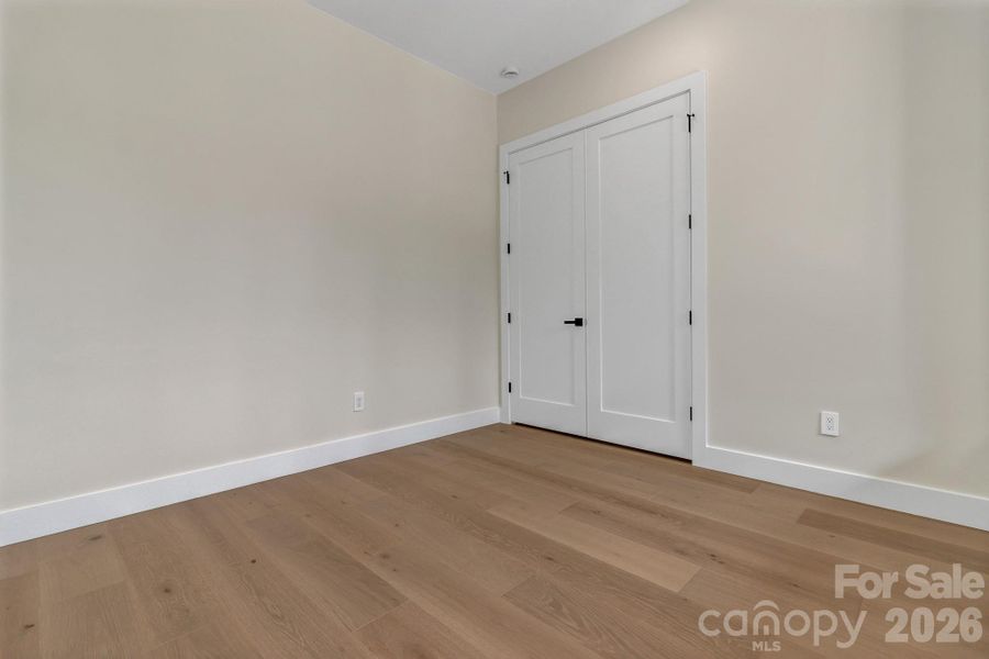 Spacious, unfurnished interior of a new home in , Fairview (Image 31).