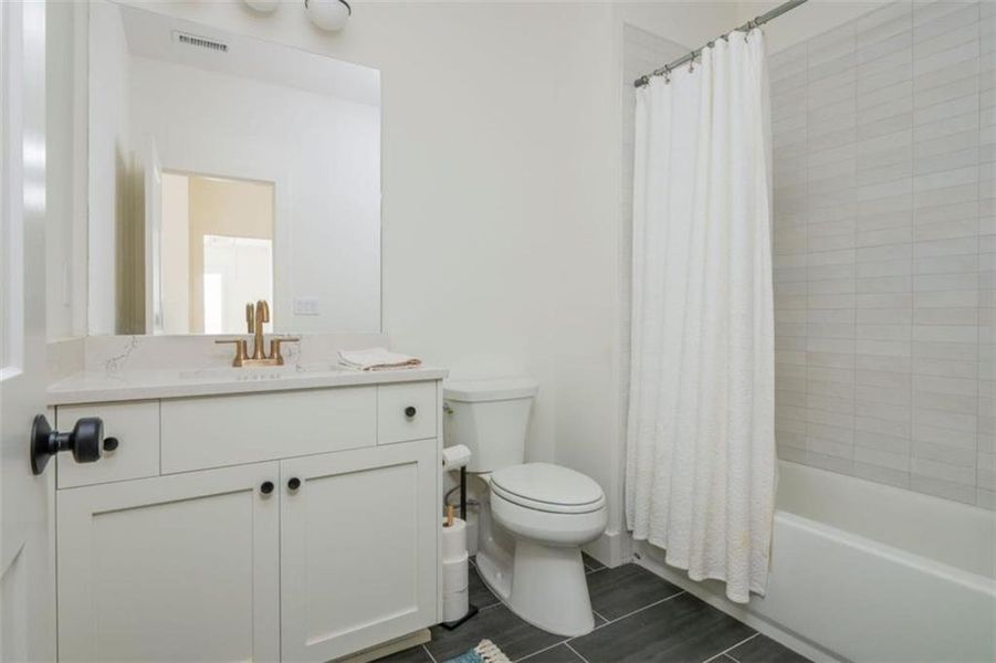 Furnished interior view inside a new home in Barrington Place, Roswell (Image 39). Furnished interior view inside a new home in Barrington Place, Roswell (Image 39).