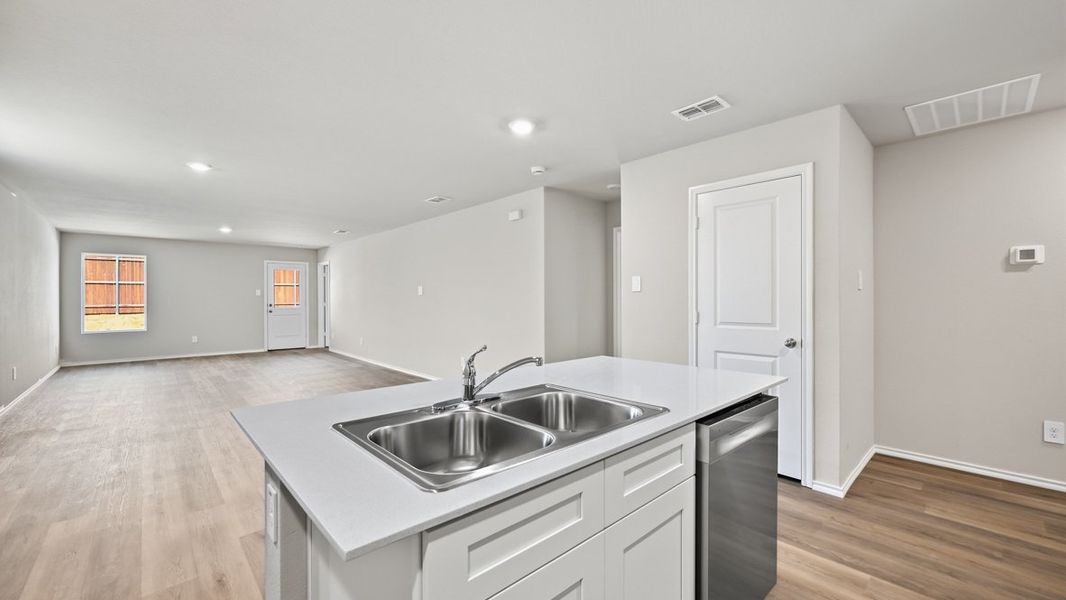 Image 42 representing the Estero by D.R. Horton in Hickory Grove, Krum, TX.