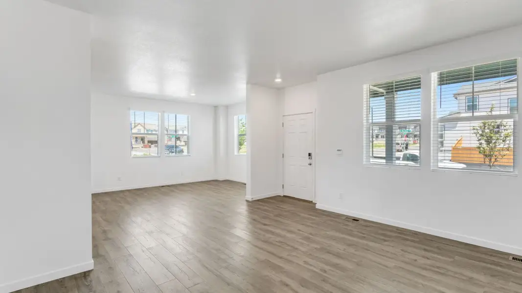 Spacious, unfurnished interior of a new home in Sky Ranch, Watkins (Image 14).