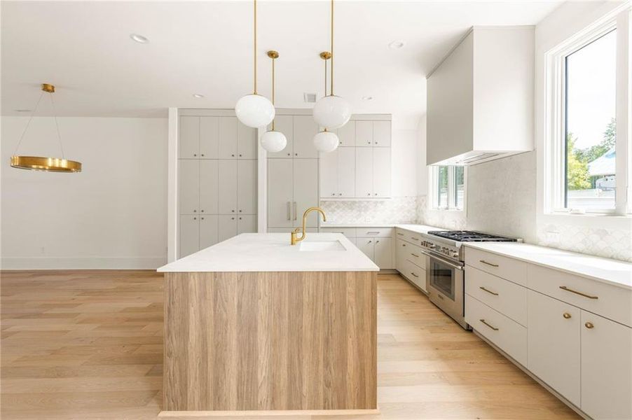 Furnished interior view inside a new home in , Chattahoochee Hills (Image 8).