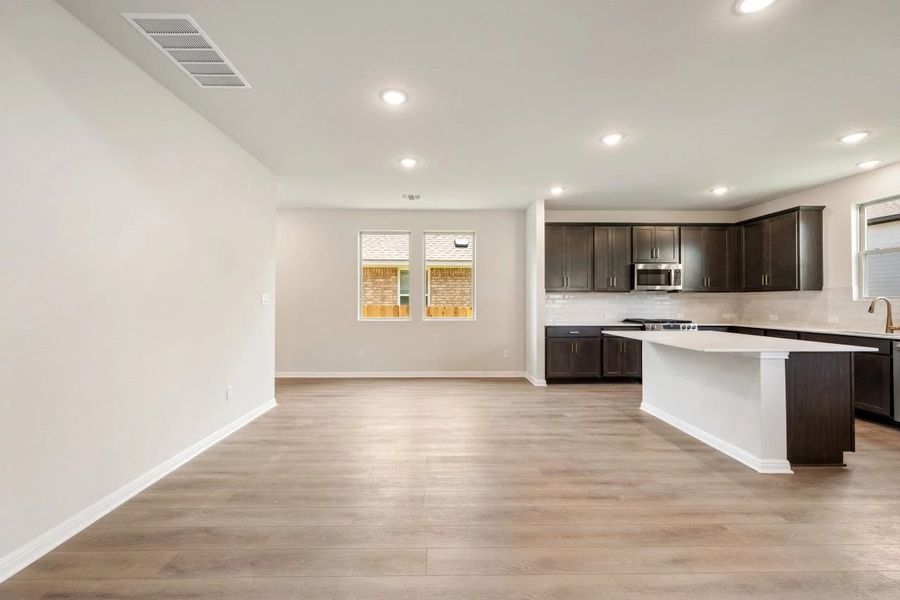 Spacious, unfurnished interior of a new home in La Cima, San Marcos (Image 12). Spacious, unfurnished interior of a new home in La Cima, San Marcos (Image 12).