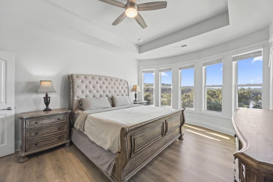 Furnished interior view inside a new home in The Cottages Of Lake Lanier, Gainesville (Image 12).