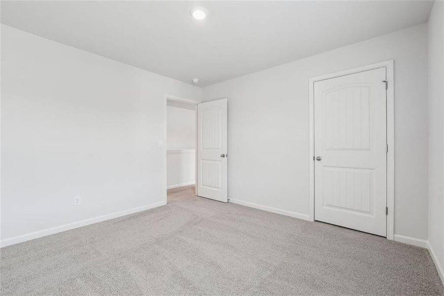 Spacious, unfurnished interior of a new home in , Dallas (Image 32).