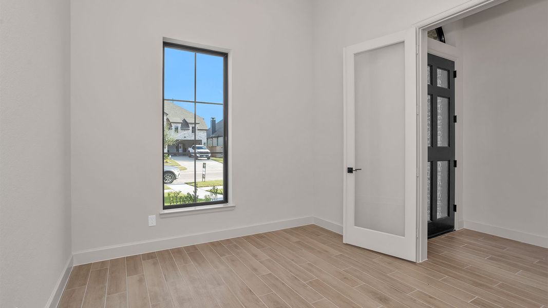 Spacious, unfurnished interior of a new home in Fulbrook On Fulshear Creek 60', Fulshear (Image 22).