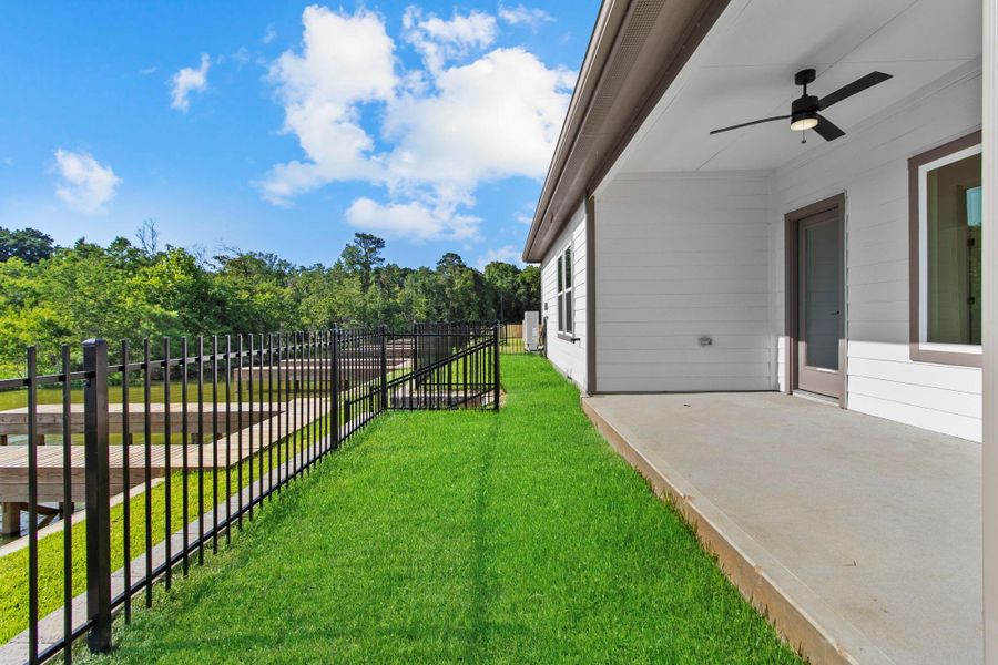 Exterior details and patio area of a home in Lake Conroe Cove, Willis (Image 4). Exterior details and patio area of a home in Lake Conroe Cove, Willis (Image 4).