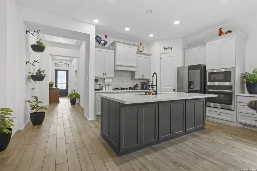 Furnished interior view inside a new home in Meadows of Mill Creek, Seguin (Image 14).