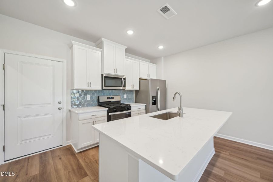 Thorton Refined (7) Thorton Refined (7)