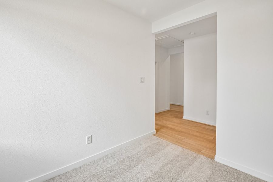 Spacious, unfurnished interior of a new home in Raburn Reserve 50s, Tomball (Image 34).