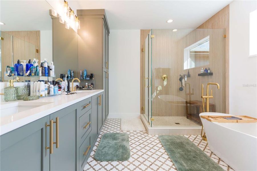 Furnished interior view inside a new home in , Tampa (Image 55).