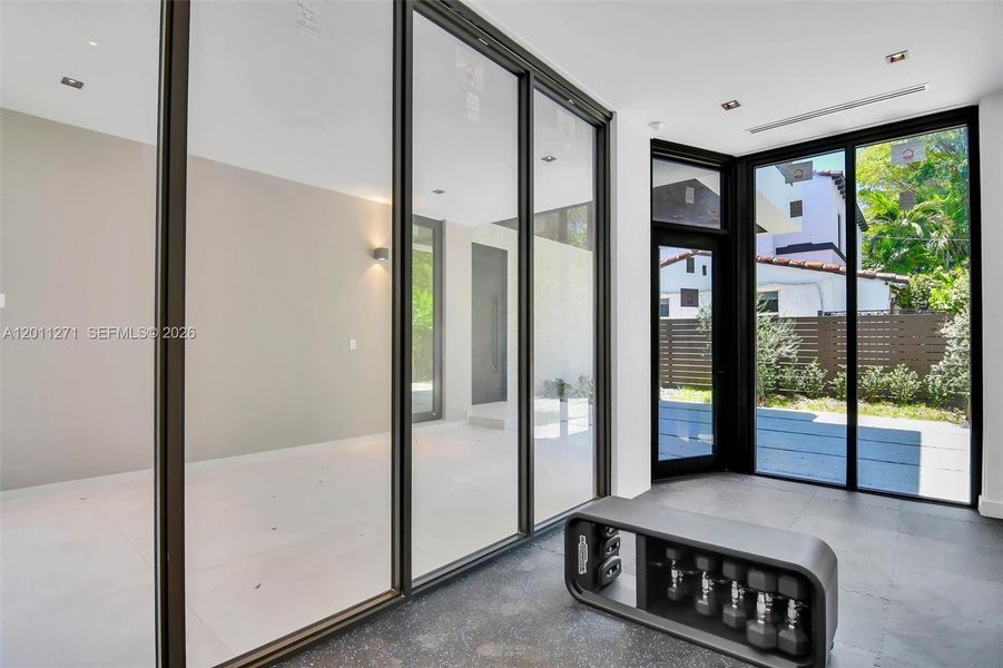 Exterior details and patio area of a home in , Miami (Image 38).