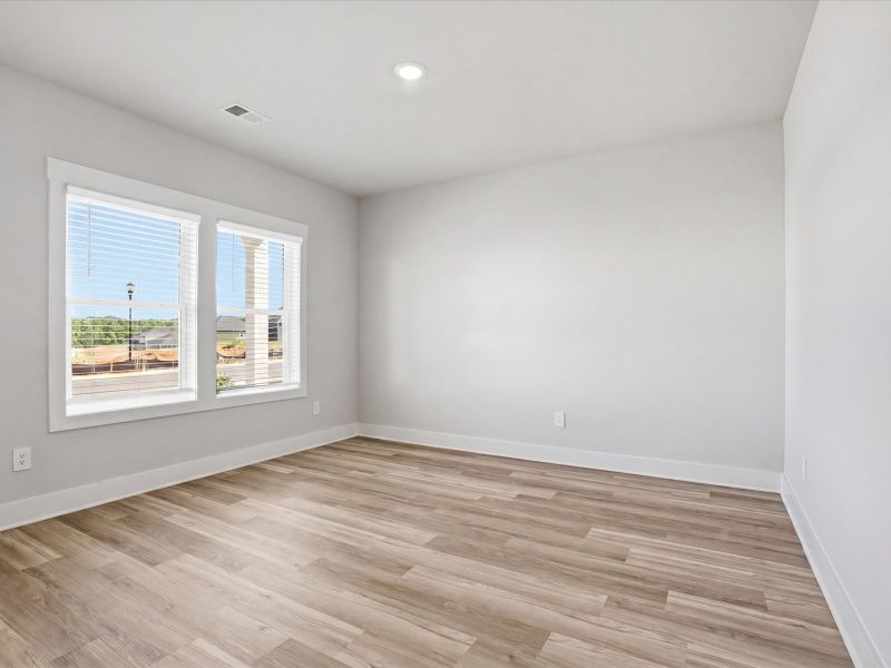 Spacious, unfurnished interior of a new home in Ashby Woods, Boiling Springs (Image 8). Spacious, unfurnished interior of a new home in Ashby Woods, Boiling Springs (Image 8).