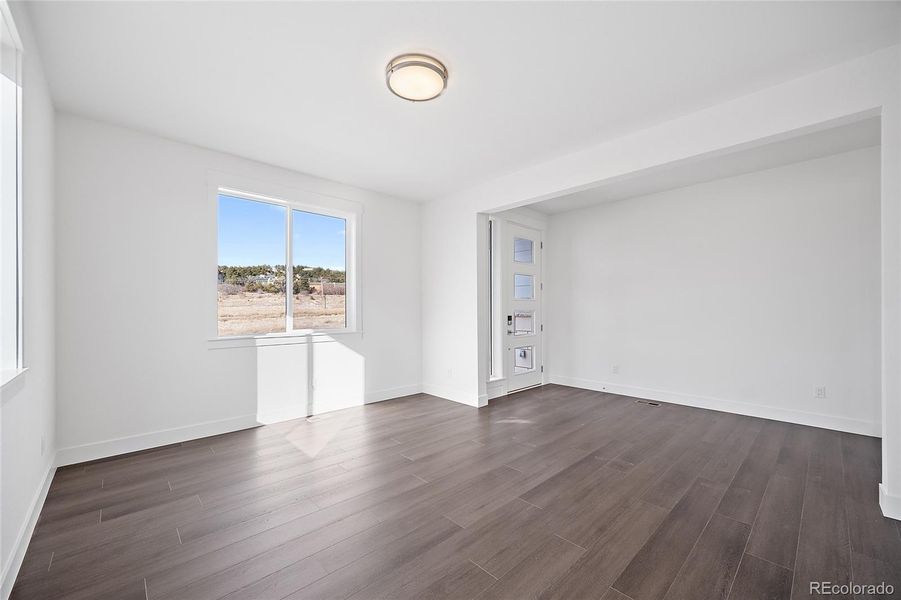 Spacious, unfurnished interior of a new home in Jackson Creek, Monument (Image 15).