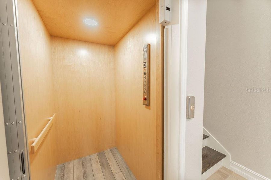 Spacious, unfurnished interior of a new home in , Tampa (Image 22).