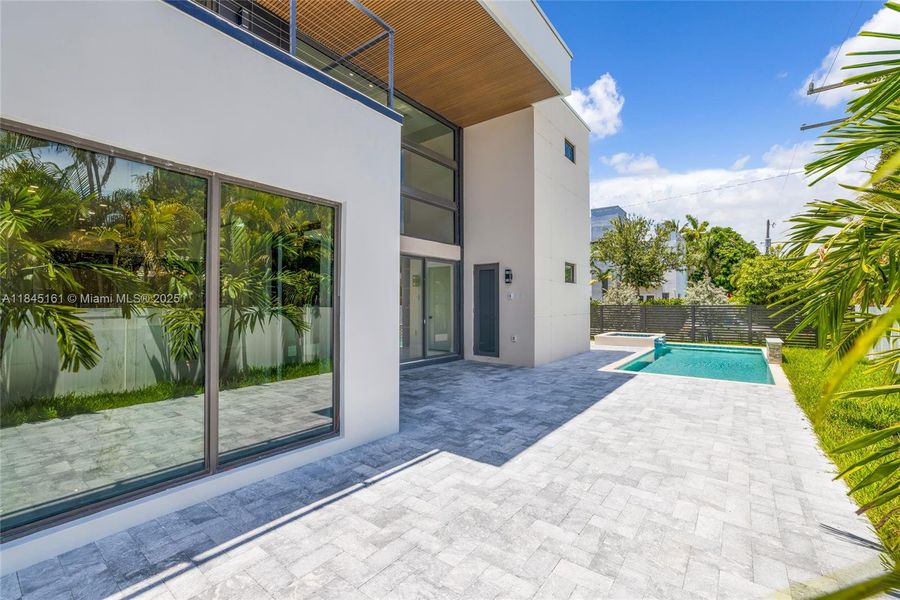 Exterior details and patio area of a home in , Fort Lauderdale (Image 28). Exterior details and patio area of a home in , Fort Lauderdale (Image 28).