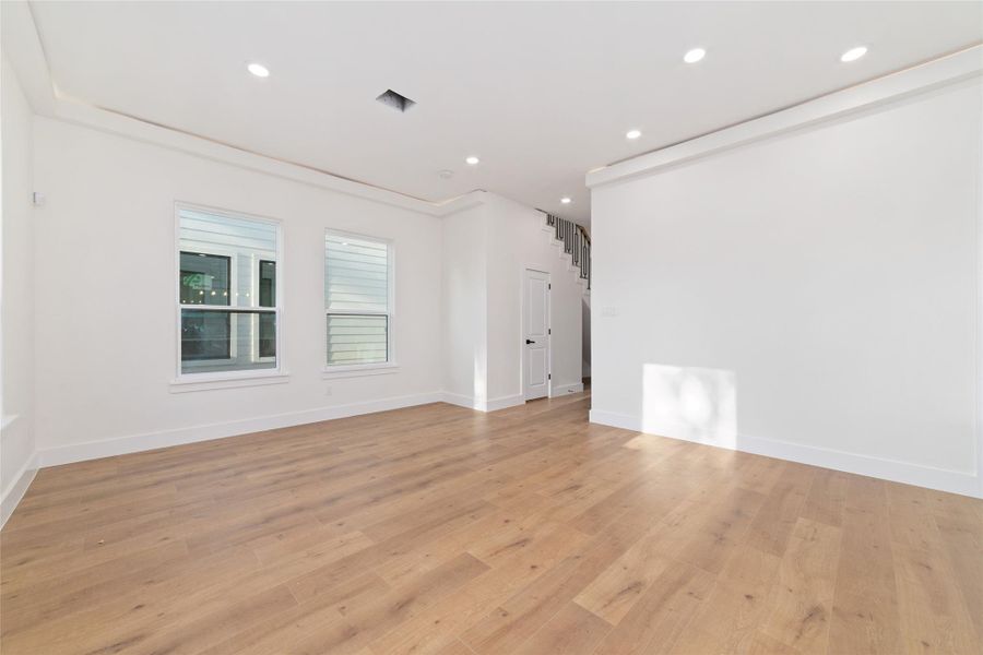Spacious, unfurnished interior of a new home in , Houston (Image 21).