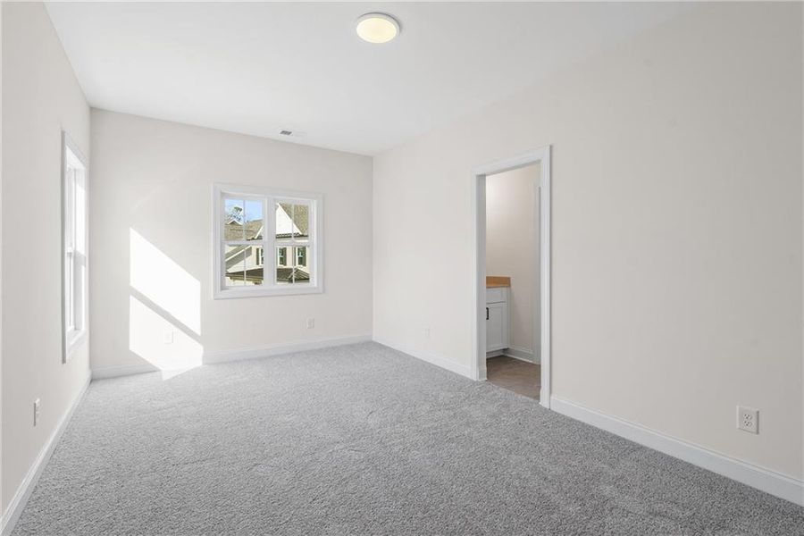 Spacious, unfurnished interior of a new home in Aberdeen, Hoschton (Image 21).