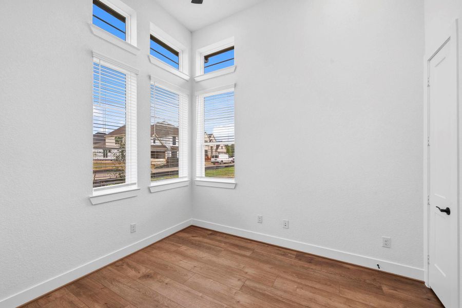 Spacious, unfurnished interior of a new home in Briarley, Montgomery (Image 20).